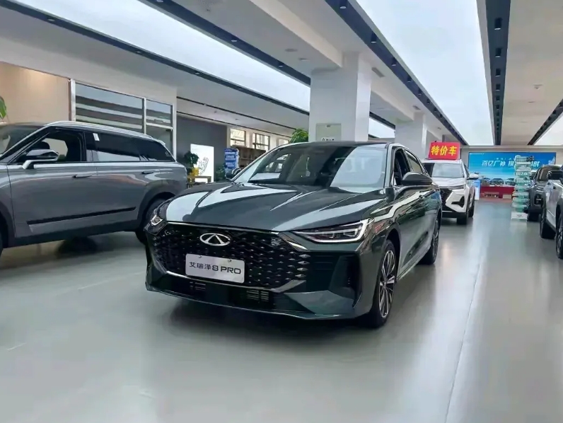 奇瑞啊能不能长点心，有点出息，都啥年代了还在模仿，外观设计还没有自己的设计语言，