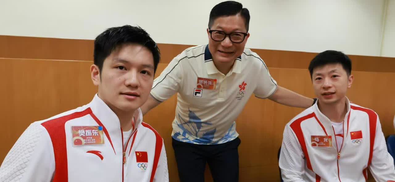 樊振东真的好细心，安踏没有看错他，选择他真的赚翻了，人气和为人都是一绝，东哥太特