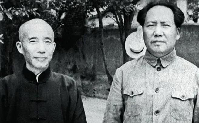 1950年冬天的中南海，毛泽东设了一场小型宴席，坐在饭桌对面的是符定一。

这两