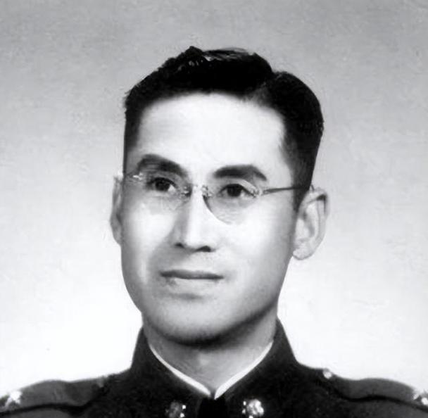 1944年，红色特工李时雨潜伏汪伪后，官越做越大，连他自己都有点心慌，然而上级却