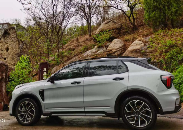 领克01emf一万公里油耗总结
由于动力电池的特性油耗部分分两部分来说。冬季部分