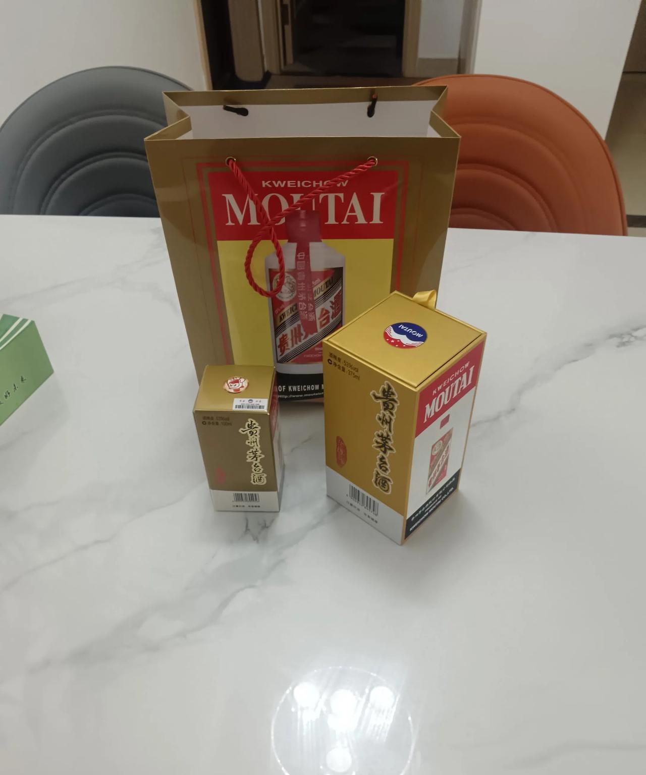 我来告诉你为啥高考700多分，不选择清华北大，一定透过现象看本质！比如我侄子高考