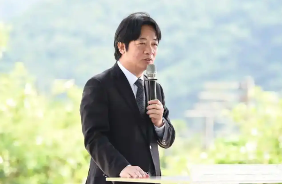 【解放军在台海演训，美国指手画脚】
美国失去理智，日前解放军在台海演训，美国指手