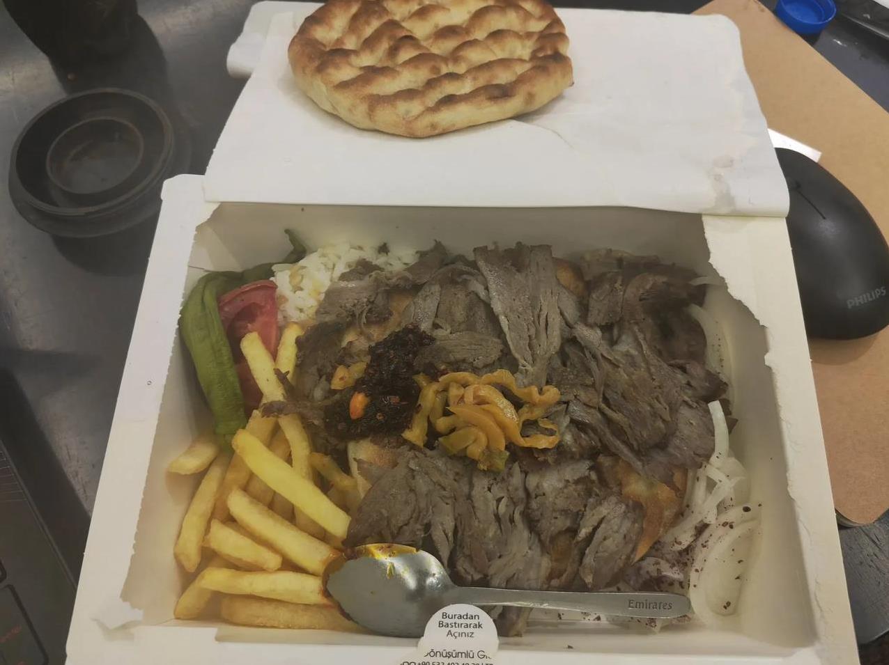 最近在土耳其出差呢，来说说我的几点感受吧！以下观点仅仅是我的体会：
1、土耳其经