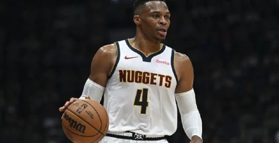 40岁的保罗还可以继续打，36岁的威少为什么沦落到无球可打了？
照理说，威少作