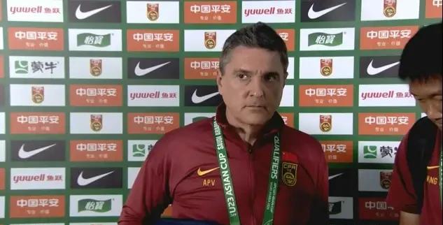 0-0！双方皆大欢喜的结果，注定本场小组第一之争过程波澜不惊、死气沉沉，稳扎稳打