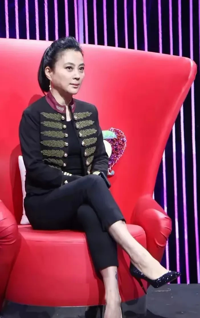 甜歌皇后李玲玉也老了











不敢相信！曾经迷倒众生的甜歌皇后，如