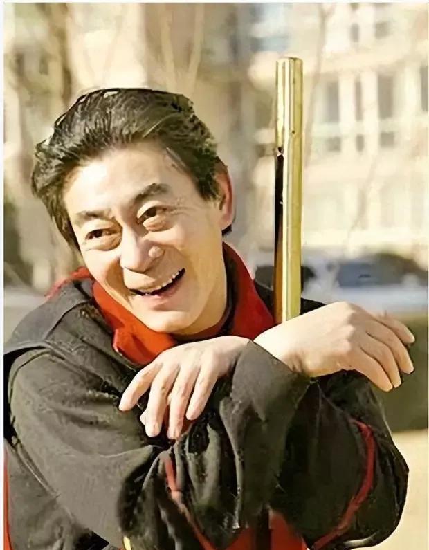 六小龄童愁嫁34岁女儿，网友看到真容后直呼：“这谁敢娶？”
自1988年与于虹结