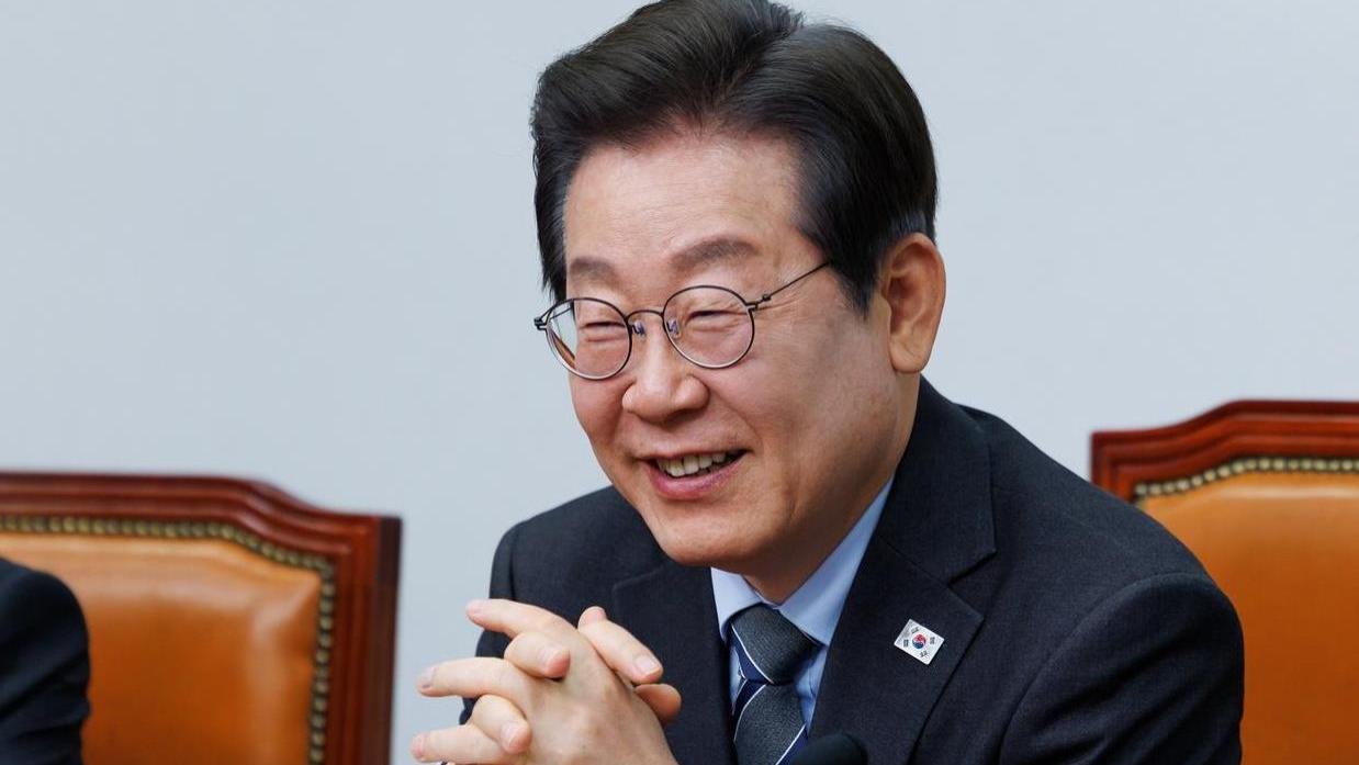 当不成总统了？李在明官宣离职，选举进入混合战，局势变成4对5