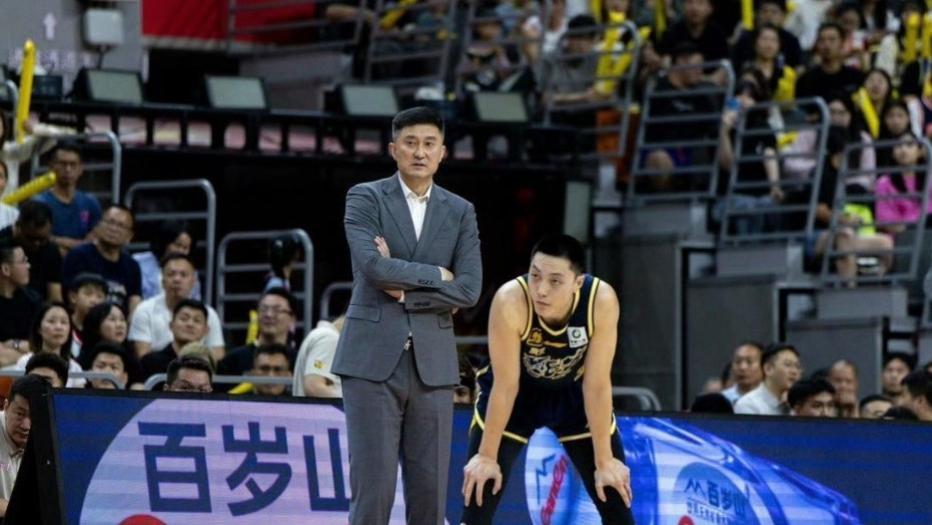 广东男篮被绝杀，约克超远三分神兵天降，稠州拿到首场客场胜利