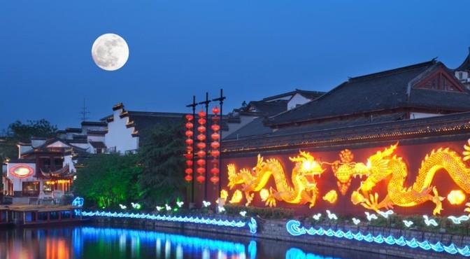 中秋节的忌讳你都知道吗？
在一个寻常的中秋之夜，月光如水般倾泻而下，映照着千家万
