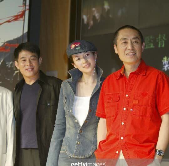 章子怡
2003英雄东京宣传
这套好萌诺，甜甜的，青春无敌！