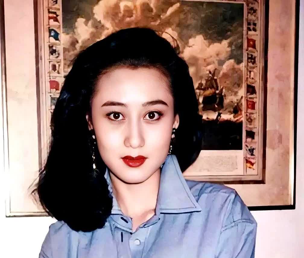 被周润发欺负的十位女明星

一、钟楚红

拍《秋天的童话》时，周润发临时