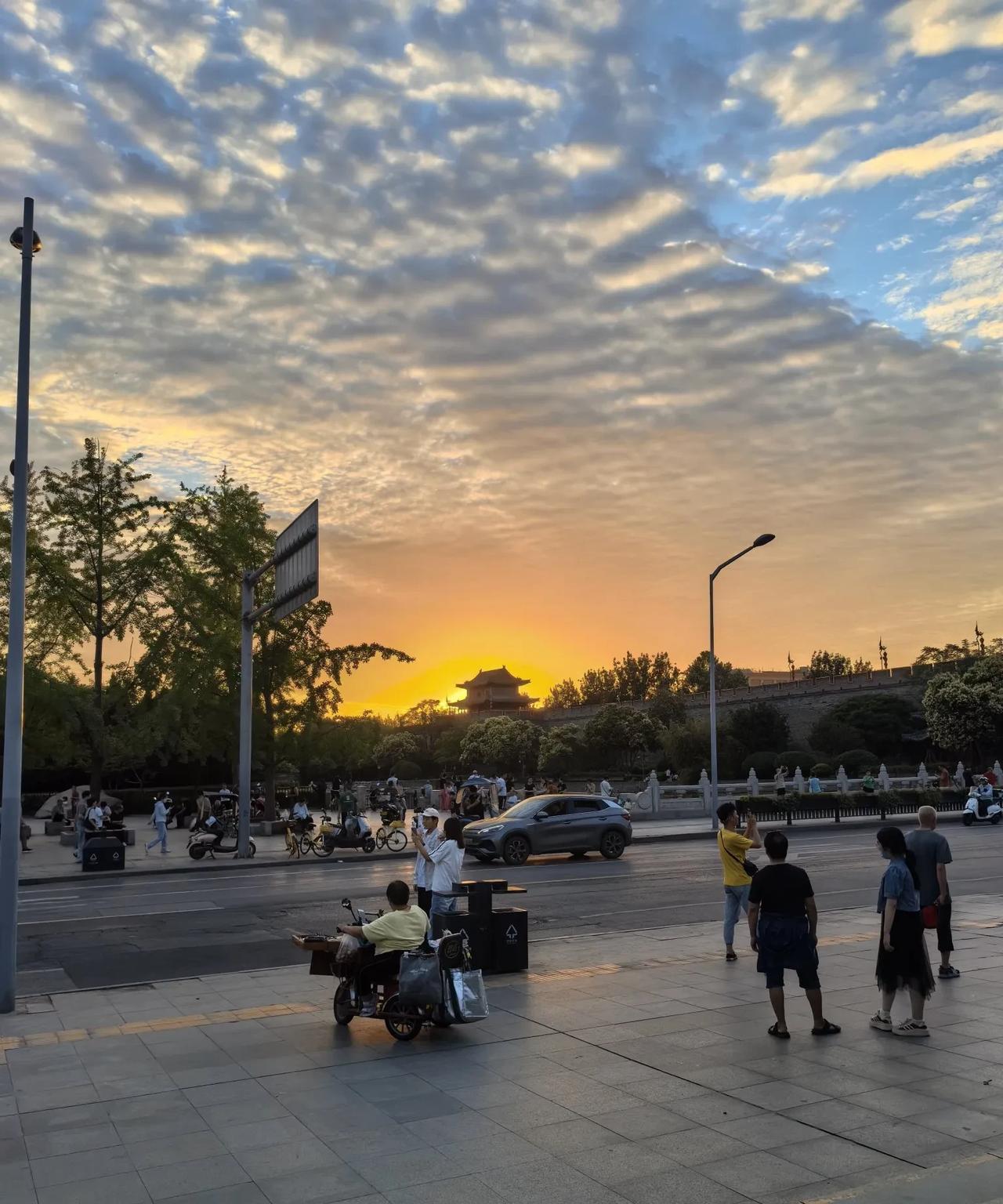 #读书的最大意义是什么#
读书有助于培养耐心，让人静下心来。它能提升我们自己的思