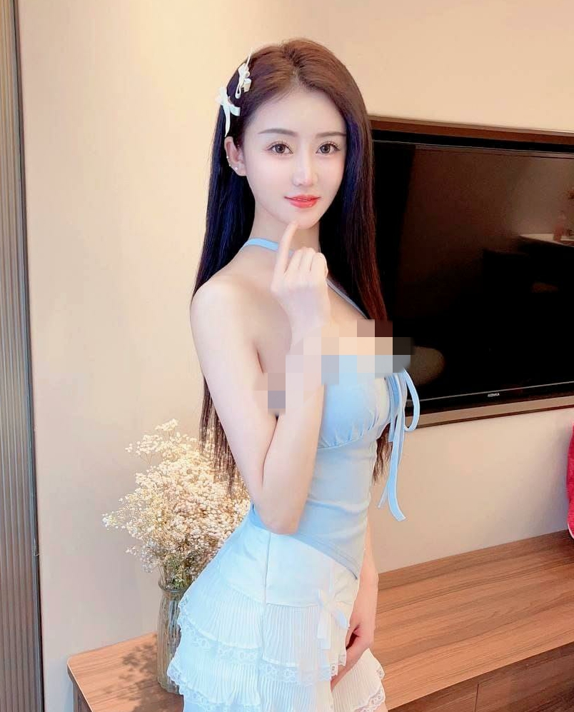 爱人去静修，她闺蜜心情低落让我陪聊。