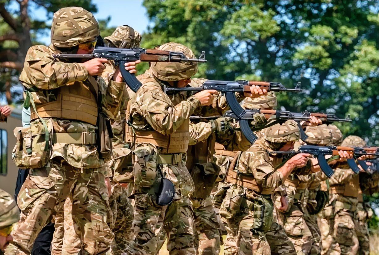 乌克兰兵源告急，从根本上来说已无兵源可征。近日，网上有消息称在赫梅利尼茨基州卡缅