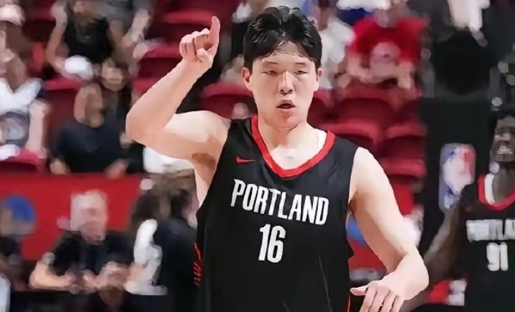 开拓者领先33分仍雪藏杨瀚森！24小时从17分36秒到2分34秒，正负值-6