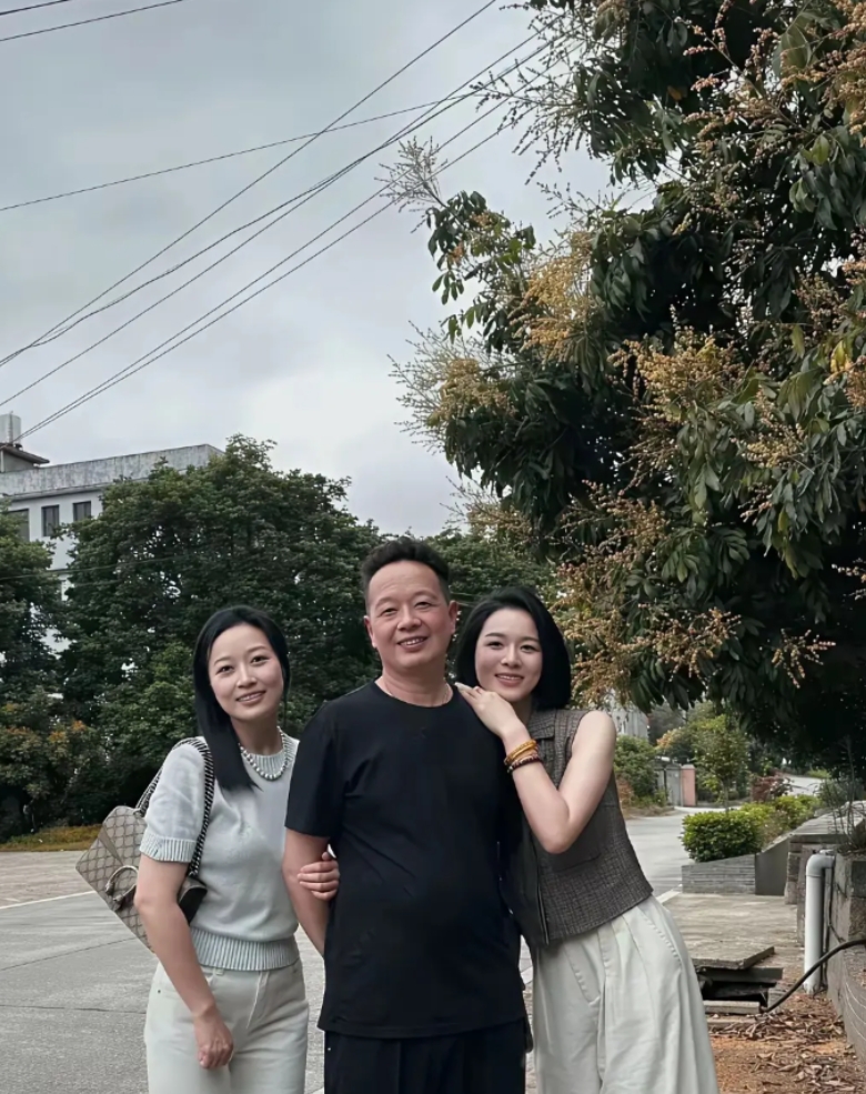 不怪大叔一脸开心，换谁谁不是