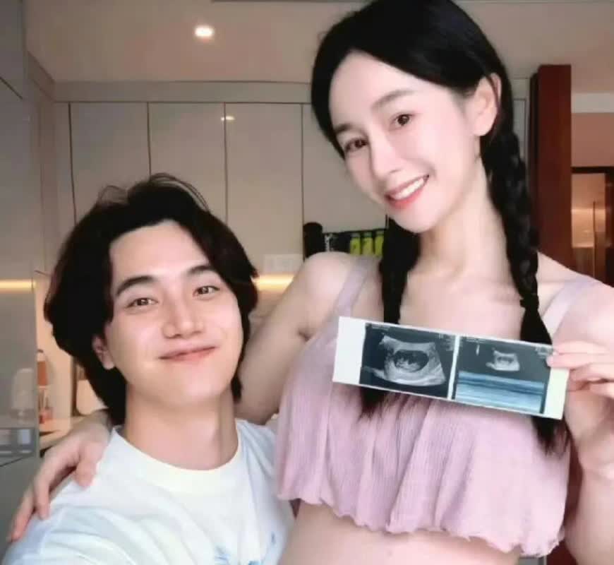到底是什么
才能让你有如此大的勇气
谁也没想到，36岁的张檬，为了要个孩子，