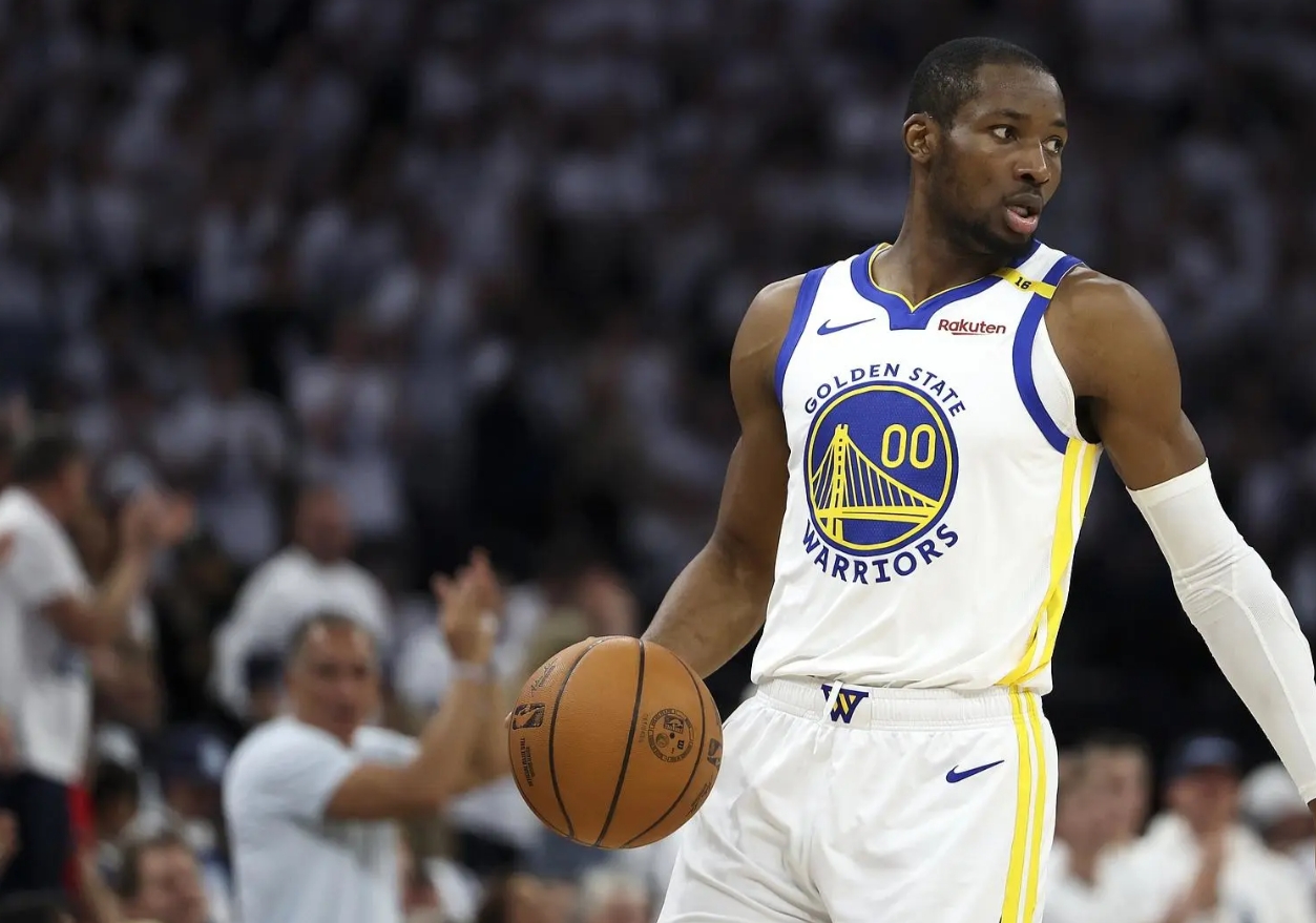 ClutchPoints记者Brett Siegel回答网友关于库明加的提问。