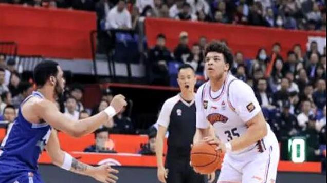 CBA外援洛夫顿怒指裁判+赛后发文威胁？9次技犯或遭禁赛
