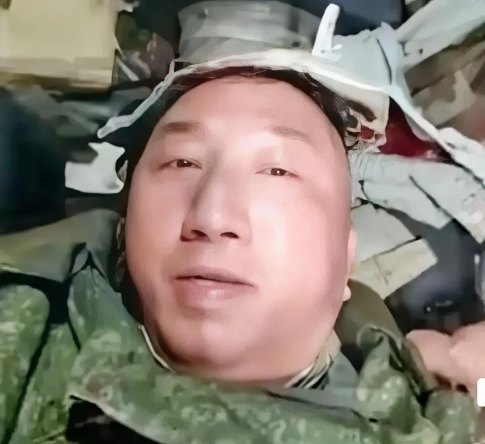 乌军袭击记者，太离谱了！











乌克兰军队疯了吗？他们竟然用无人