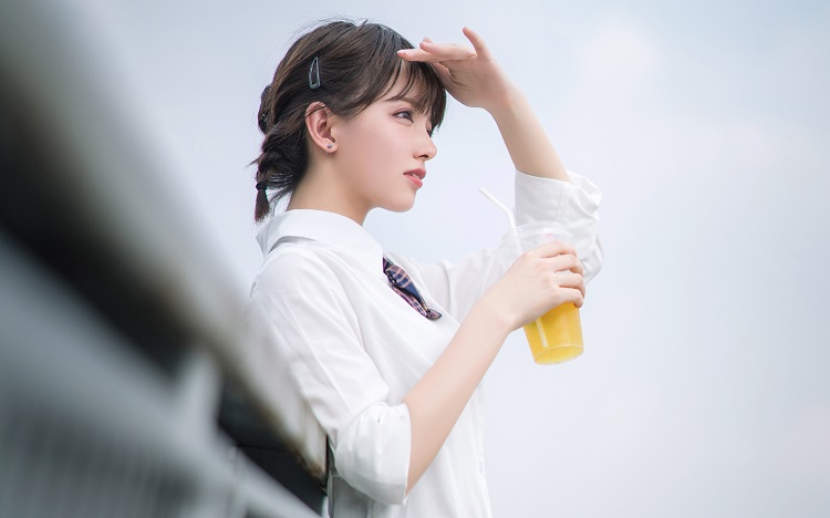昨天，和男朋友聊天，他问我结婚有啥要求？我心想逗他一下，就故意说“要30万彩礼加