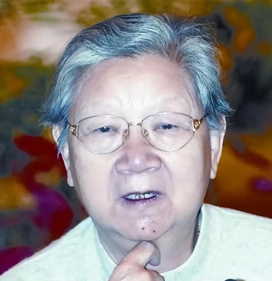 83岁的刘思齐来到婆婆杨开慧故居，她还是以妈妈相称。
刘思齐对杨开慧的敬重，不仅