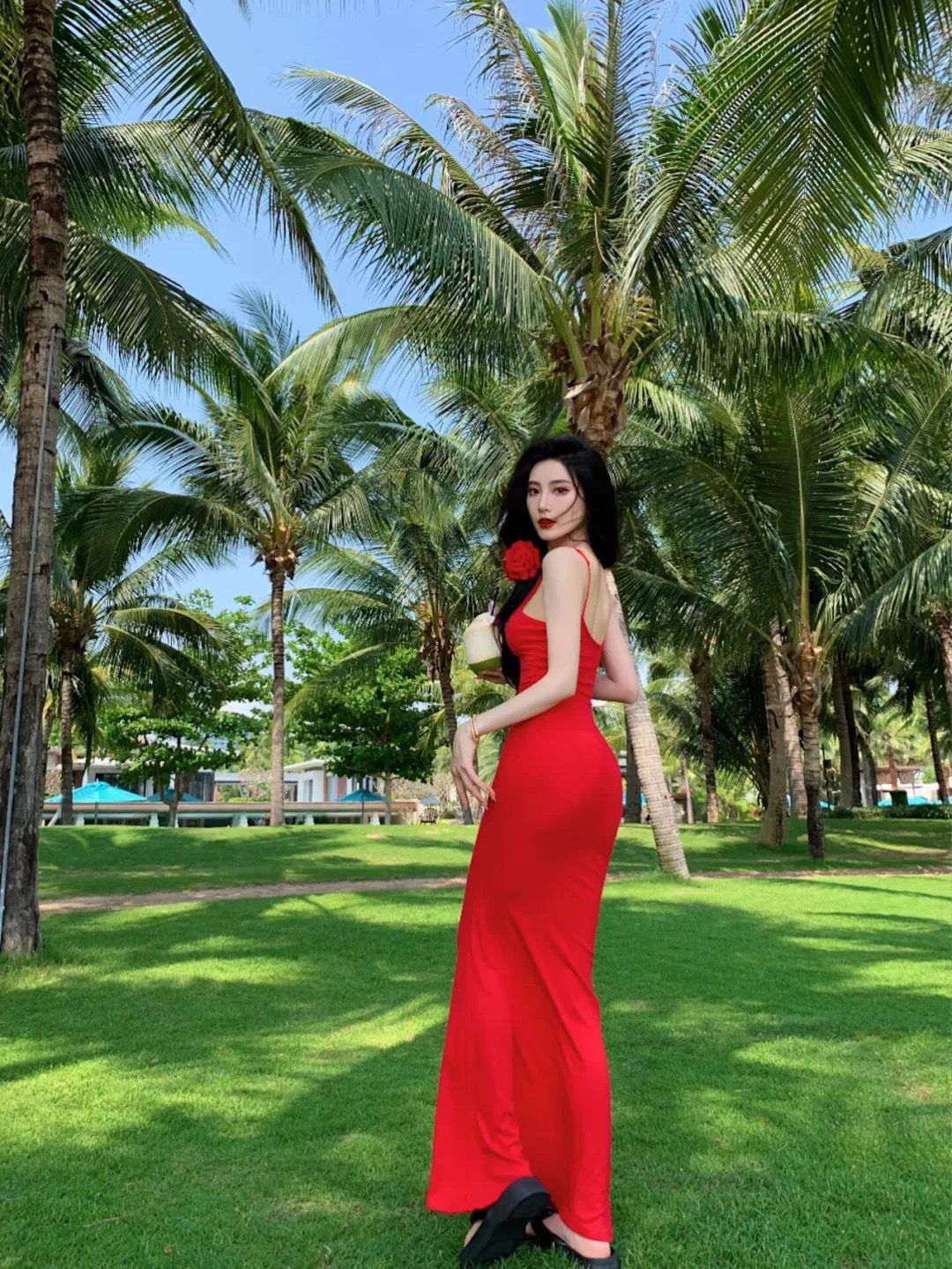 发现老照片，回忆如潮水般涌来。