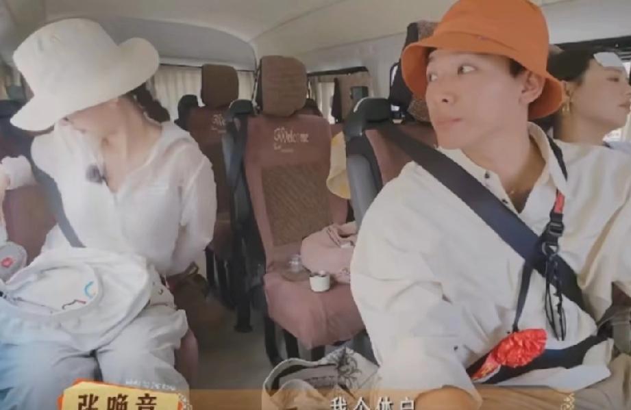 张晚意，意想不到
问到属于哪家经纪公司，张晚意说:“我没有经纪公司，我是个体户，