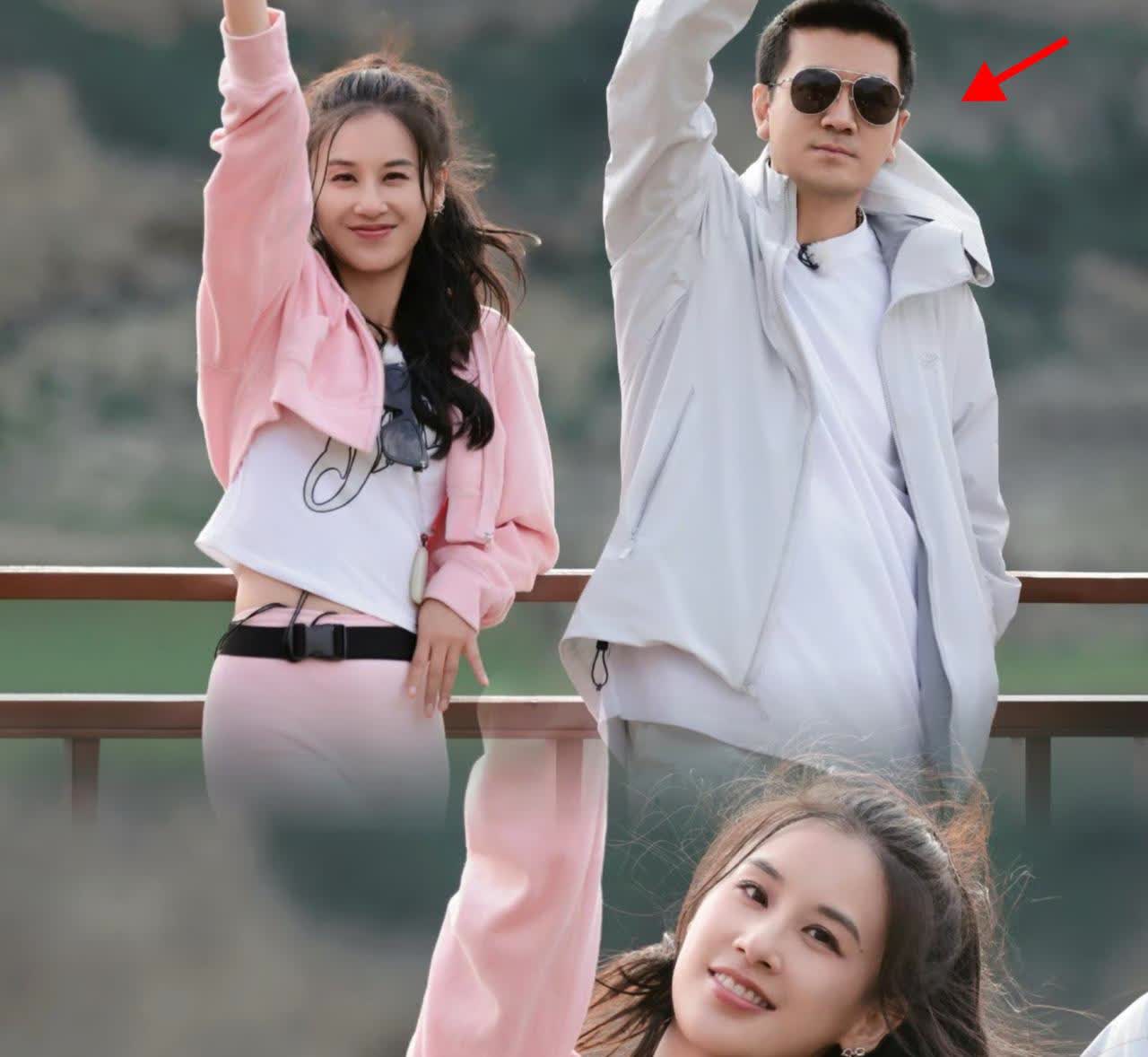万万没想到，黄圣依离婚还不到两个月，杨子就带着前妻陶虹现身，这操作真是让人惊掉下