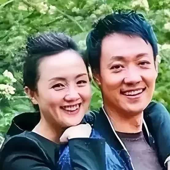 辛柏青的岳父母还在世吧？应该不到80岁，他们如何扛过这样的劫难啊！我老家有个老人