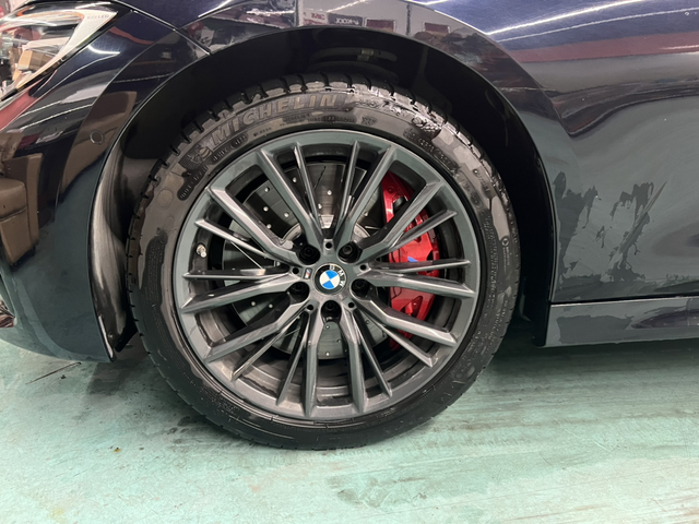 330li更换官方MP刹车分享
1.购入价格
价格不到2W且有赠品。
2.优点