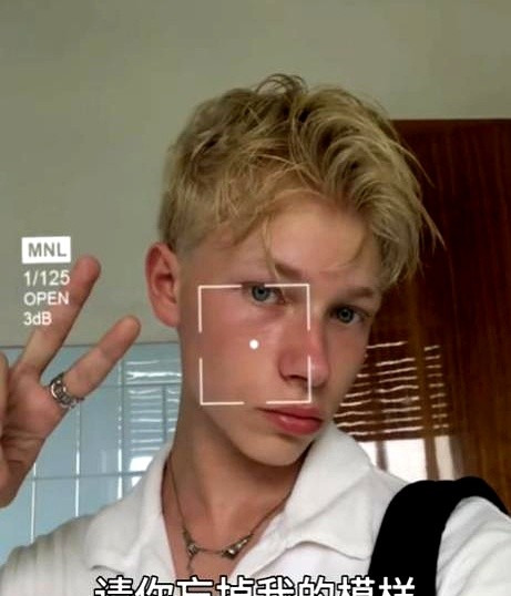 俄罗斯小伙战场归来，变化太大让人心疼











谁能想到，曾经阳光开