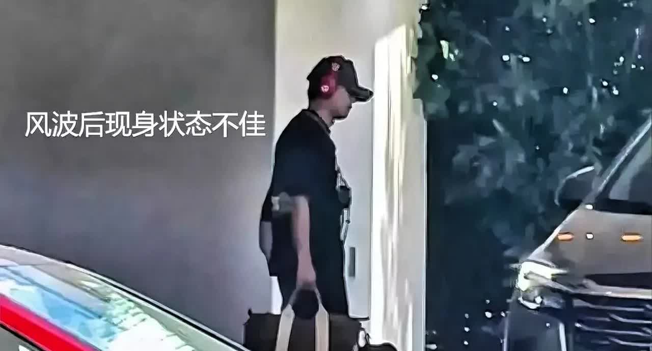 曾毅真的被封了？

凤凰传奇曾毅身体不适，不得不取消演唱会。内部人员表示，之