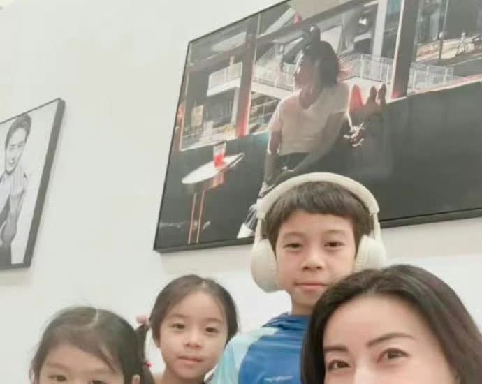 郭晶晶真的很会生孩子！老大像太爷爷霍英东，老二像奶奶朱玲玲，老三像爸爸霍启刚，只
