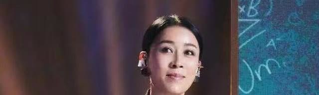 2004年，那英豪掷4000万开了一家酒吧。某天晚上，一个煤老板喝高了，指着那英