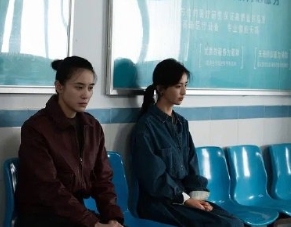谁看《轻于鸿毛》没嗑到宋佳佟丽娅！从对立到相依，两人演绎的角色满是张力，化学反应