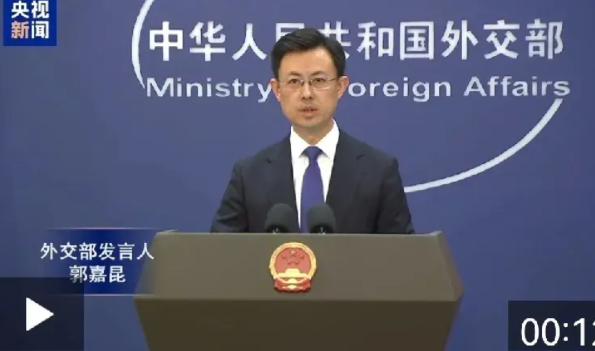 4月28日，外交部发言人郭嘉昆主持例行记者会。有记者提问：朝鲜证实出兵俄罗斯协助