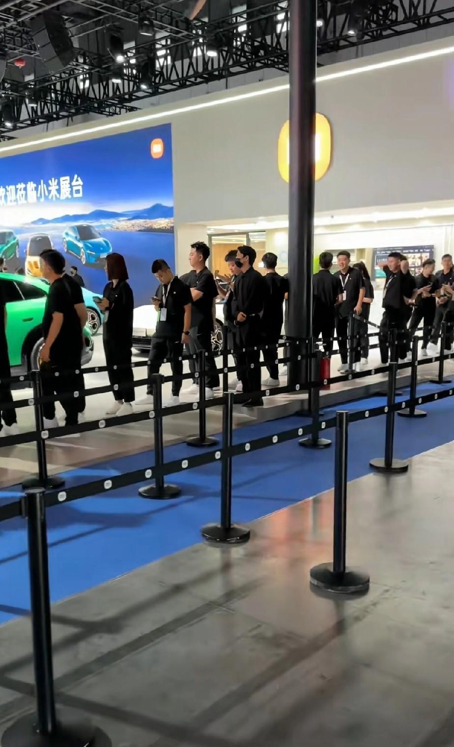 成都车展差评，没看到新能源车企销售比看展的人多，也不组织一下排队领鸡蛋，烘托一下