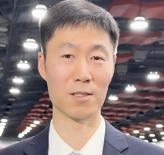 横滨赛打完了，王励勤特意点了三个人，个个都该夸。
陈幸同拿了冠军，告诉所有人，只