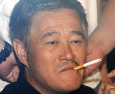2004年，“刘老根大舞台”落地长春，却因占地事宜与长春当地势力发生纠纷。装修时