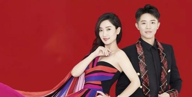 1995年毕业后，玲花以为自己会走进文艺团体，没成想文艺团体不好进。耽误了一年多
