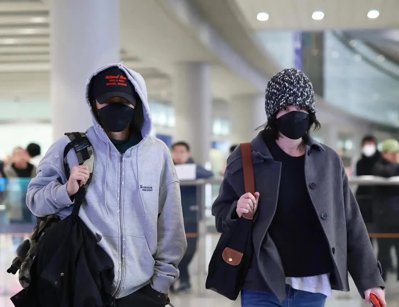 王菲离了两次婚，和谢霆锋也是分分合合，据说王菲曾经找高人算命，高人对王菲说，她婚