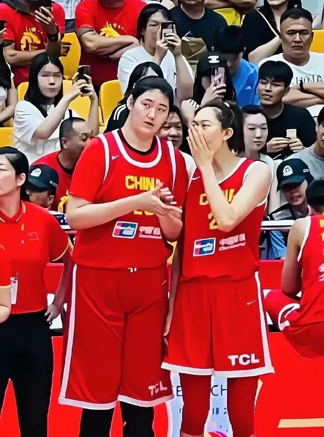 目前的中国女篮缺少了张子宇还真不行！场上只要有她在，比分马上会迅速拉开；反之，她