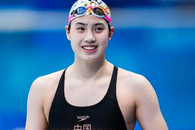 张雨霏带伤出战，晋级世锦赛女子100米蝶泳决赛!
在2025年世界游泳锦标赛女子