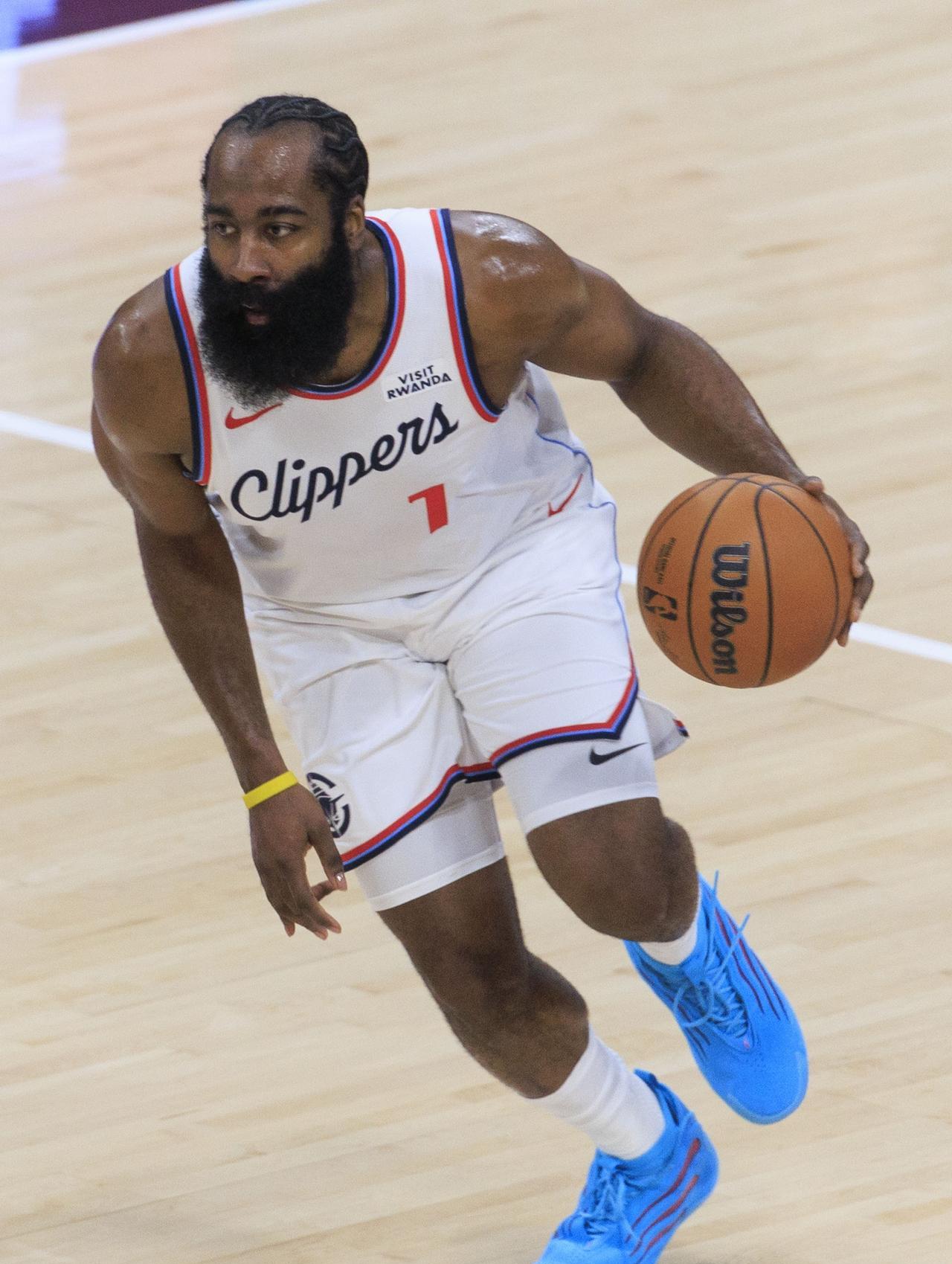 快船107-126雷霆，此役小卡和比尔缺战。快船（3-4）：哈登25分6板6助、