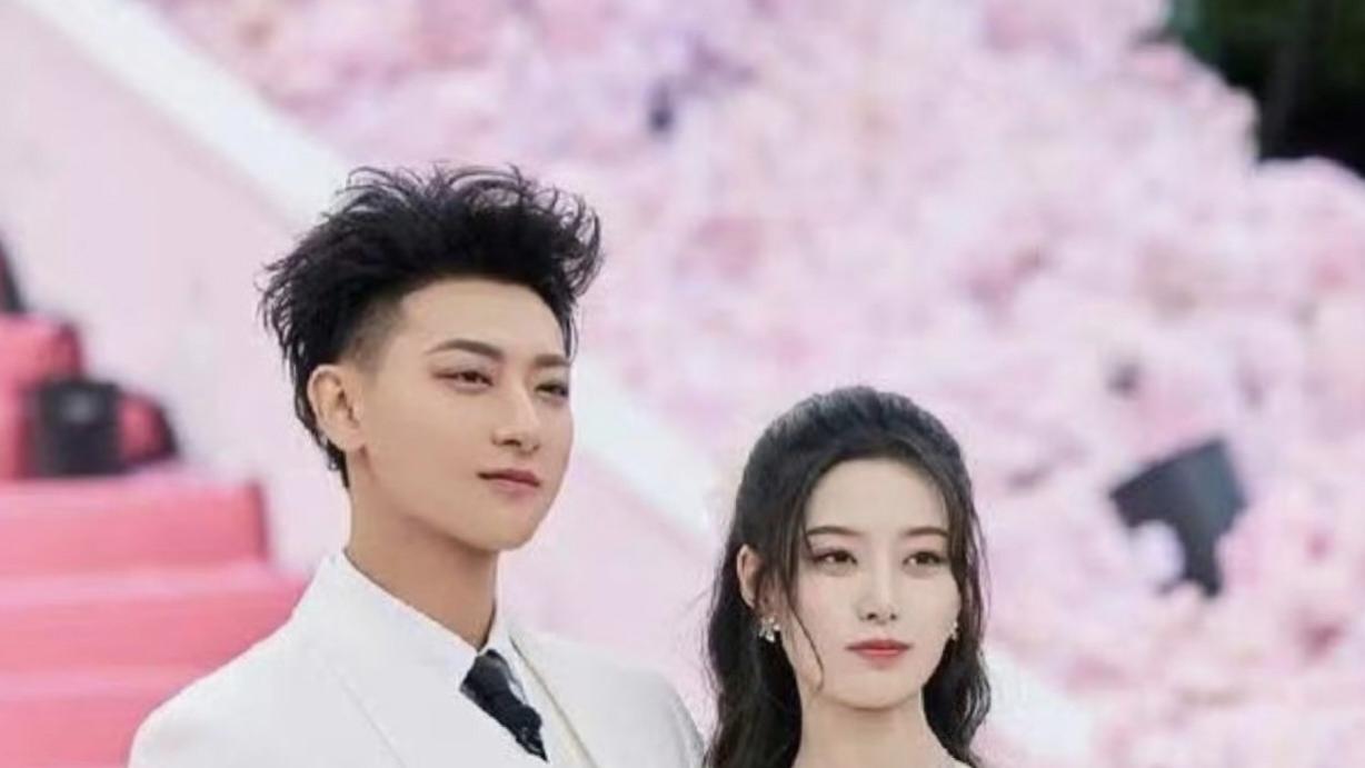 黄子韬徐艺洋婚礼爆笑来袭！新郎亲自直播？粉丝：这很“韬式浪漫”！