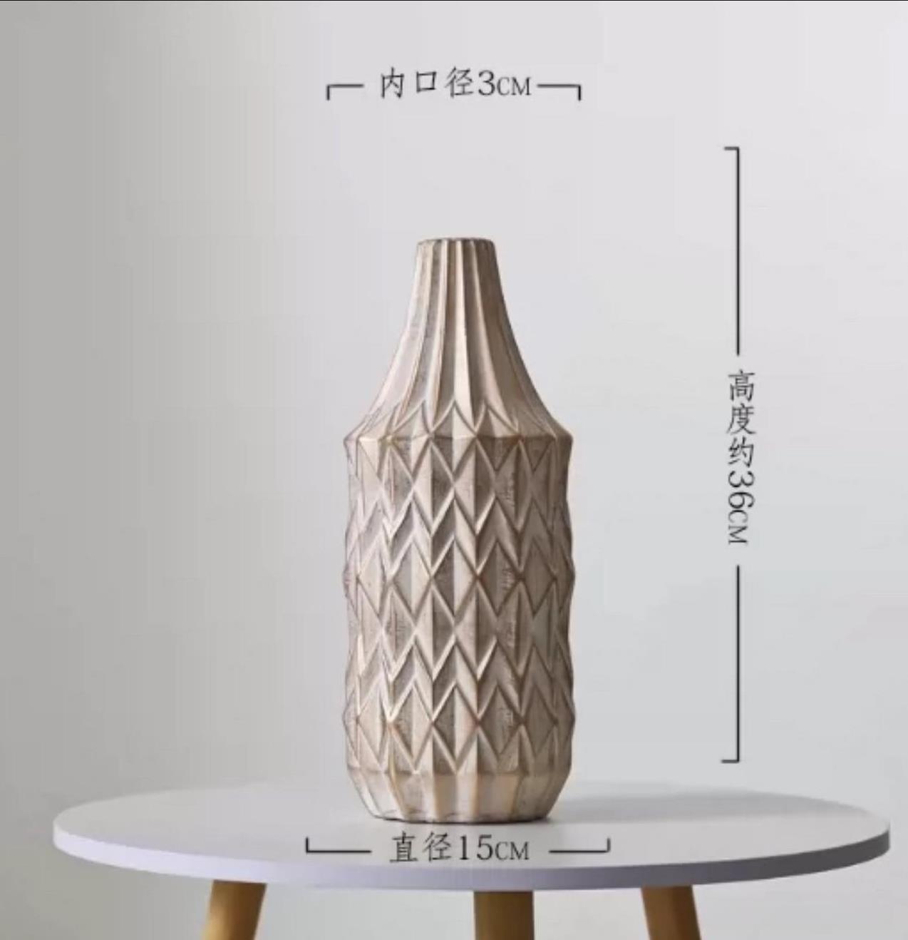 人的思维会有个惯性，需要及时提醒自己刹车才行。
我家的软装过程中也是如此，本来买