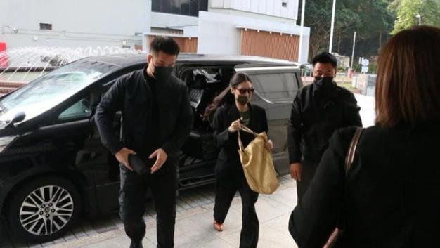 张柏芝出庭憔悴暴瘦，被前经纪人索偿千万，法庭激辩合约真伪